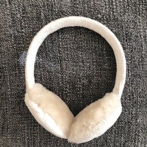 UGG EARMUFFS